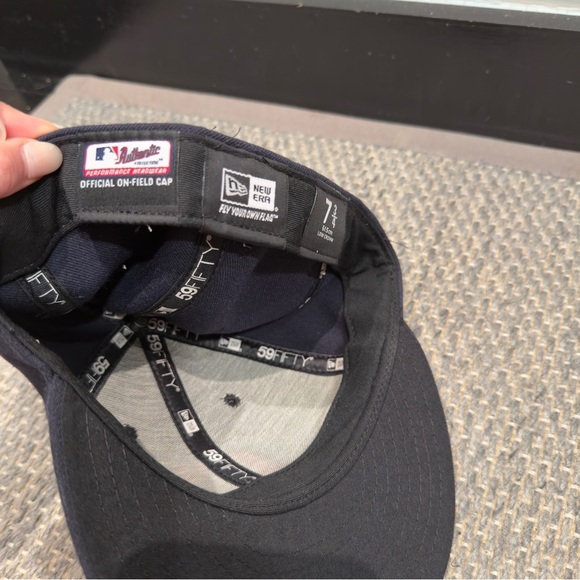 59Fifty Cleveland Guardians Blue Cap with Red Logo Baseball MLB Size  7 3/4 - Picture 4 of 7